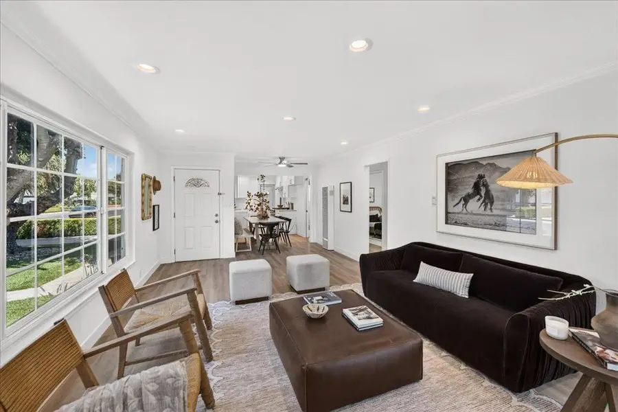 2130 Roenoke Way, San Jose, CA 95128 - #3