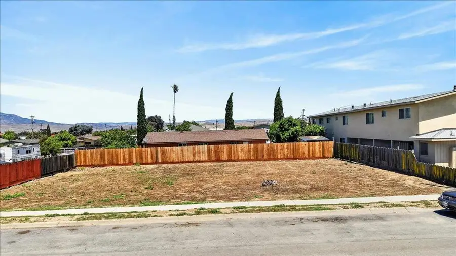 28 Tenth Street, Greenfield, CA 93927 - #3