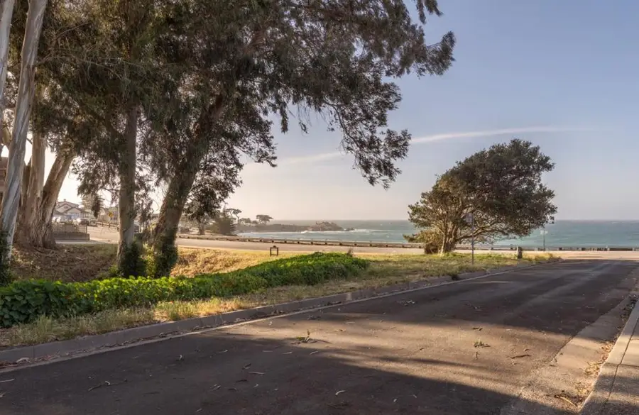 111 12th Street, Pacific Grove, CA 93950 - #2