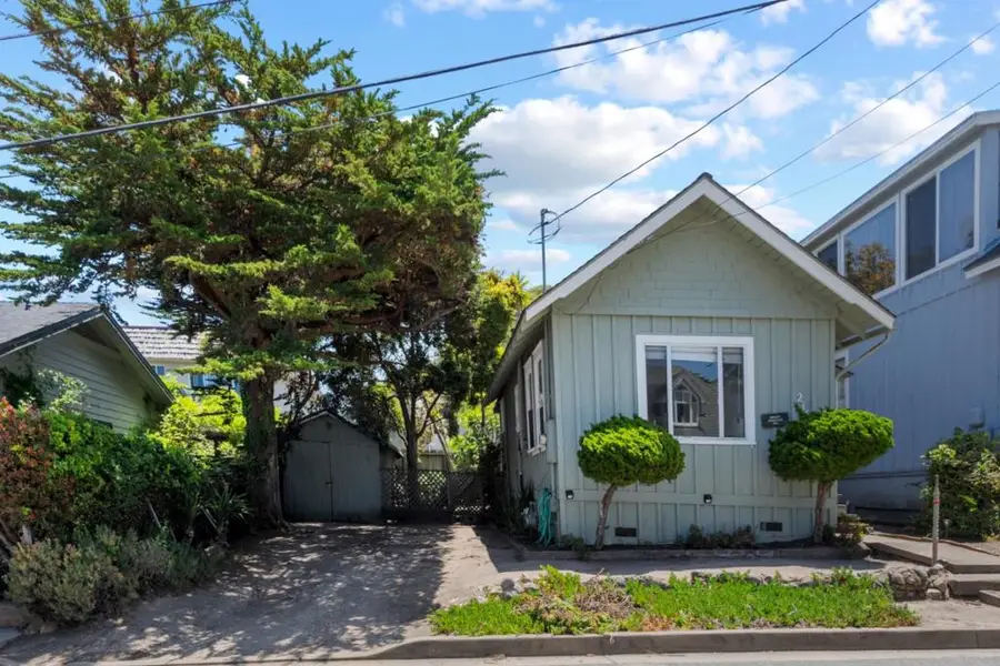 215 6th Street, Pacific Grove, CA 93950 - #2