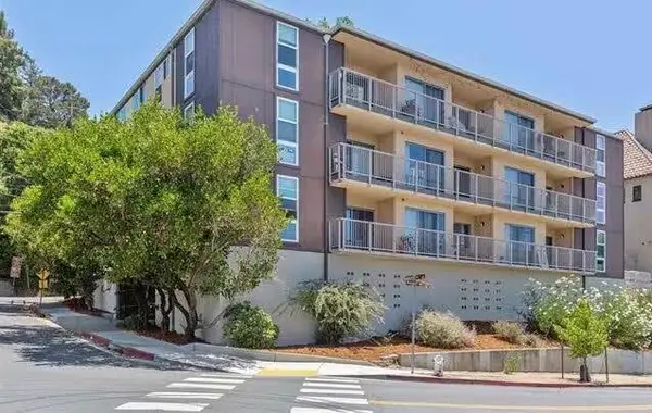 2 Panoramic Way #102, Berkeley, CA 94704