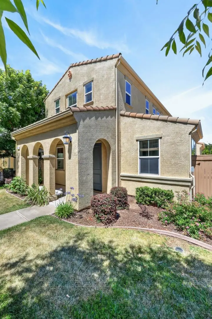 1611 Bonanza Lane, Folsom, CA 95630 - #1