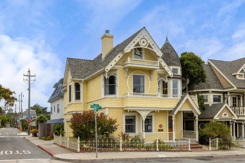 132 Forest Avenue, Pacific Grove, CA 93950 - #1