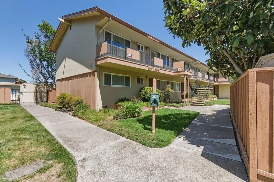 1337 Phelps Avenue #9, San Jose, CA 95117 - #2