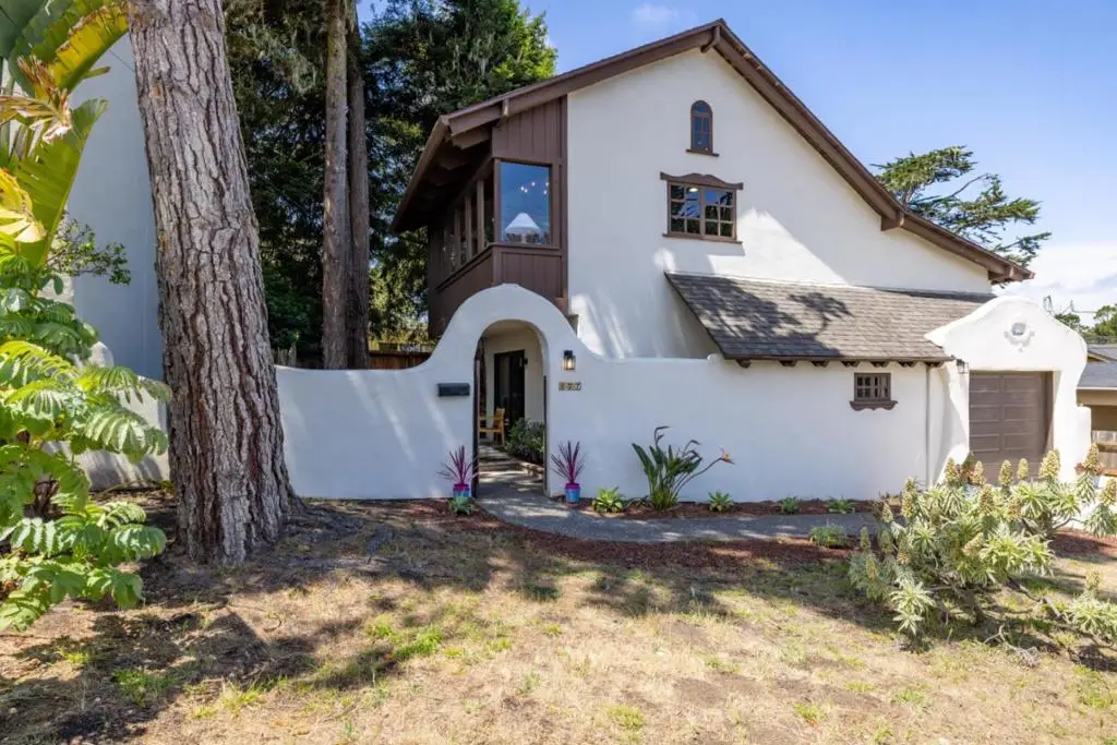677 Taylor Street, Monterey, CA 93940 - #1