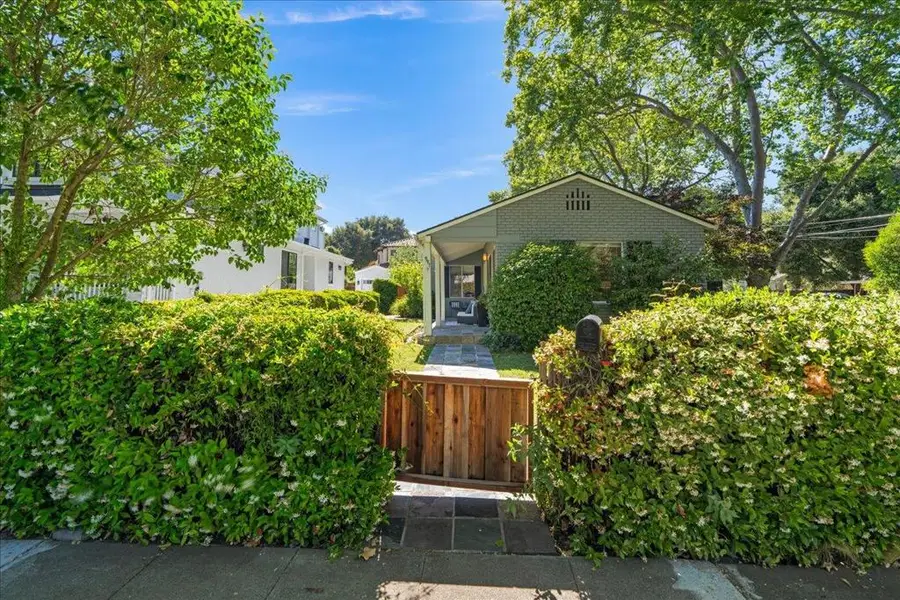 991 Lincoln Avenue, Palo Alto, CA 94301 - #3