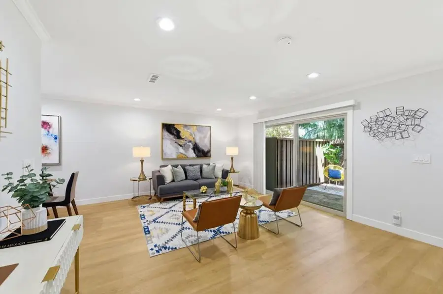 209 E Red Oak Drive #F, Sunnyvale, CA 94086 - #2