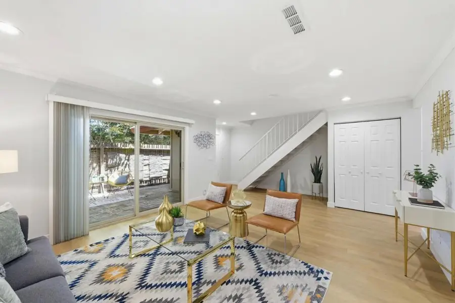 209 E Red Oak Drive #F, Sunnyvale, CA 94086 - #3