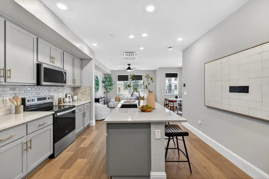 586 Redberry Way, San Jose, CA 95117 - #3