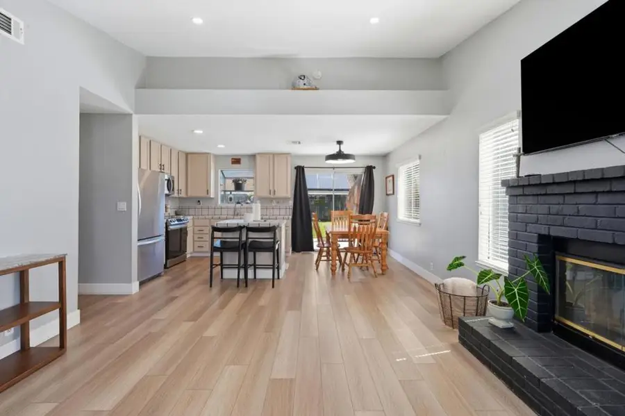 3848 Prince George Lane, Riverbank, CA 95367 - #2