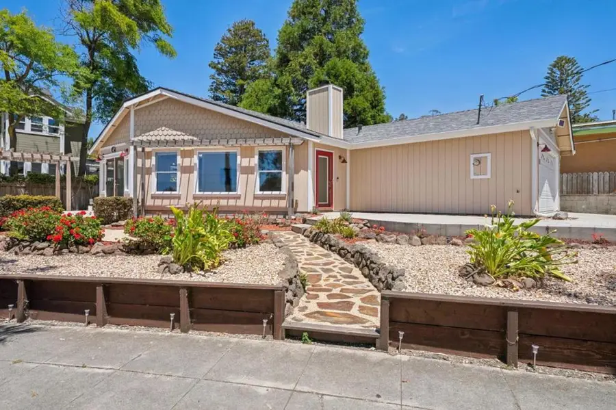 407 Columbus Street, Half Moon Bay, CA 94019 - #2