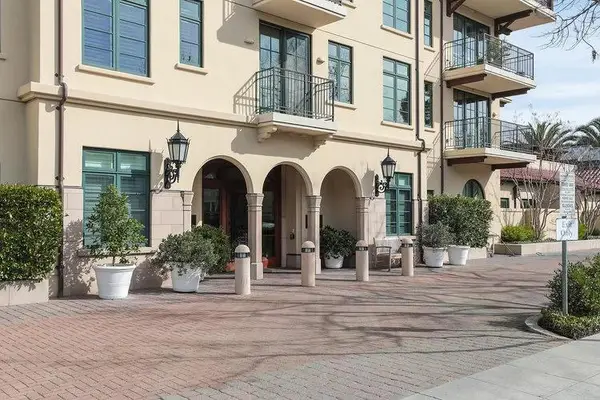 555 Byron Street #305, Palo Alto, CA 94301