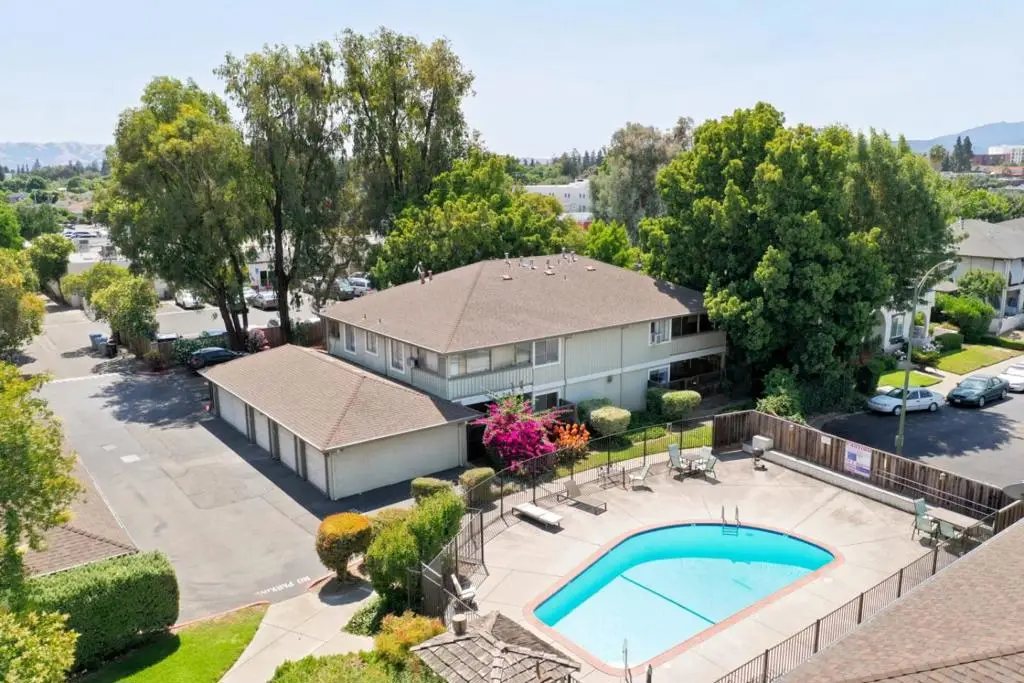 1052 Delna Manor Lane #1052, San Jose, CA 95128 - #1