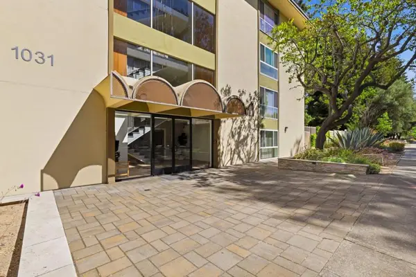 1031 Crestview Drive #106, Mountain View, CA 94040