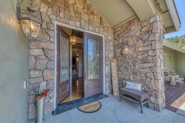 32 Crazy Horse Canyon Road, Salinas, CA 93907