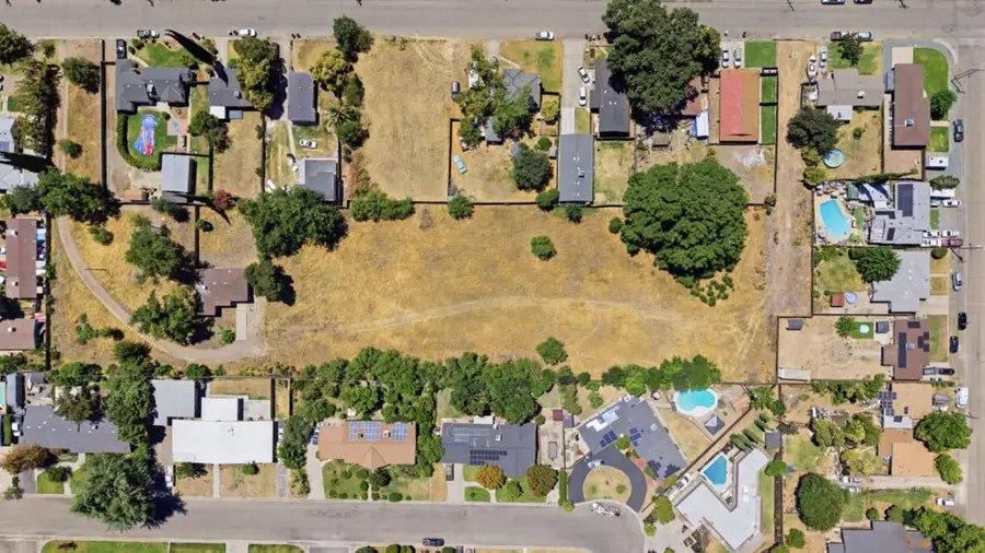 2912 Oleander Avenue, Merced, CA 95340 - #2