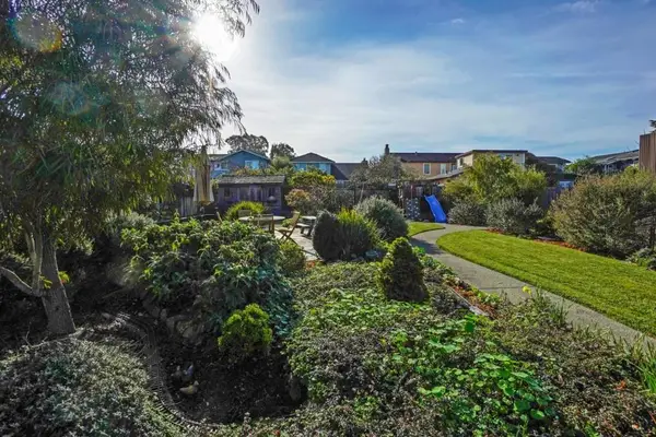 7 Kelly Avenue, Half Moon Bay, CA 94019