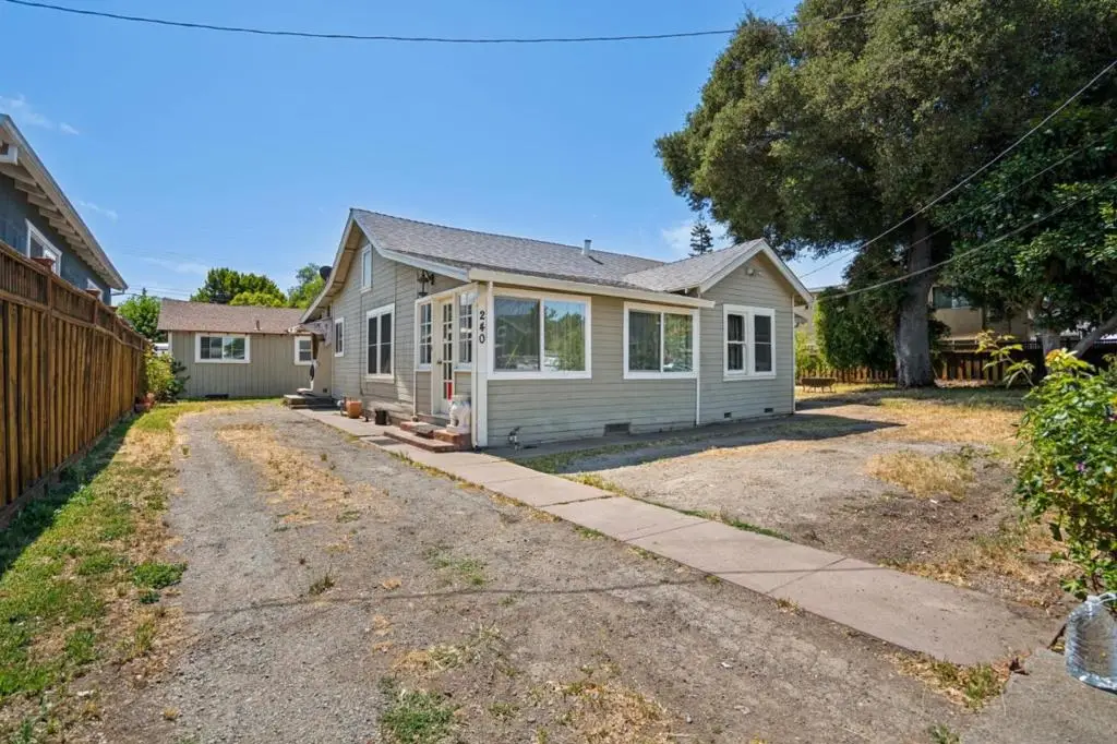 240 Berkshire Avenue, Redwood City, CA 94063 - #1