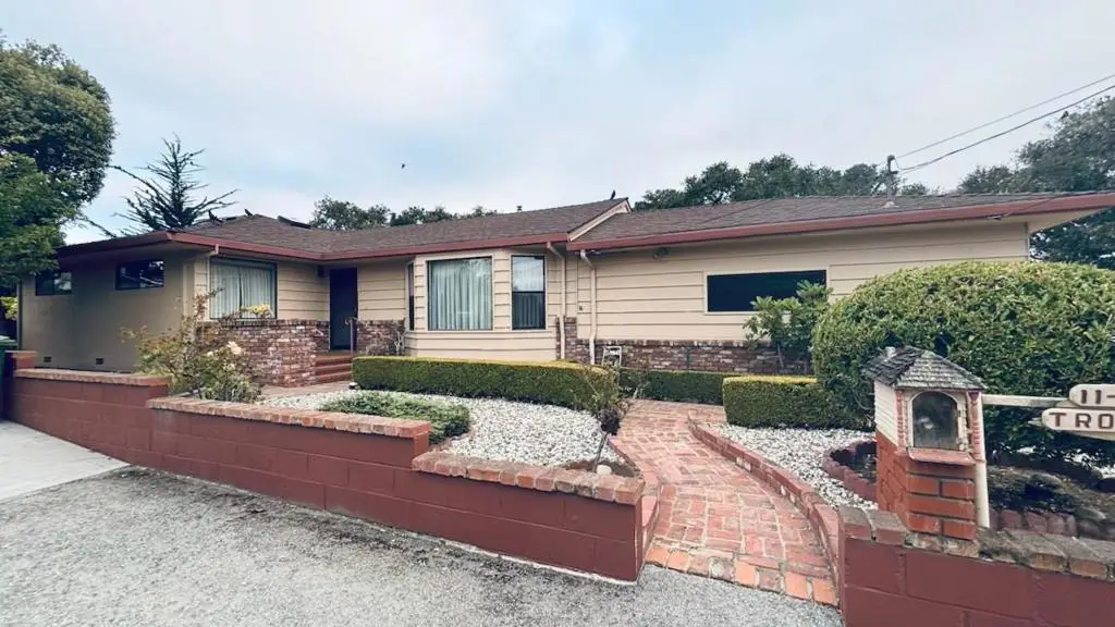 11 Ivy Street, Monterey, CA 93940 - #1