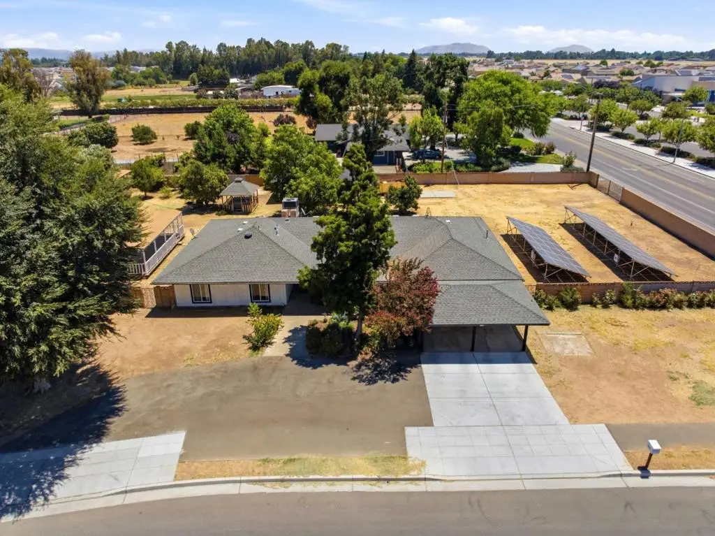2520 N Temperance Avenue, Fresno, CA 93727 - #1