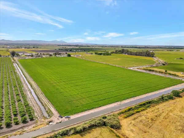 11 Naglee Road, Tracy, CA 95304