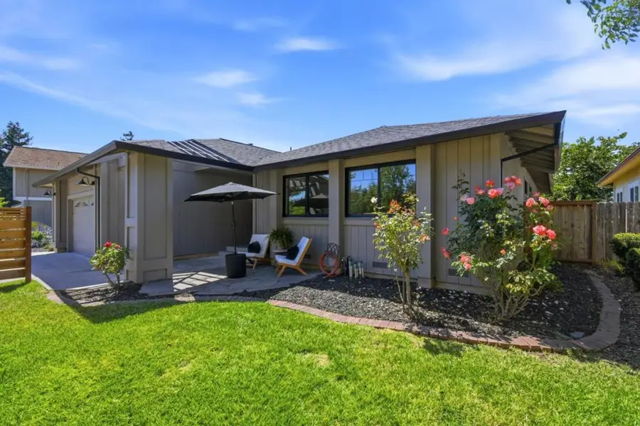 1068 San Francisco Way, Rohnert Park, CA 94928 - #2
