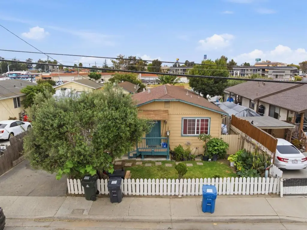 127 N Madeira Avenue, Salinas, CA 93905 - #1