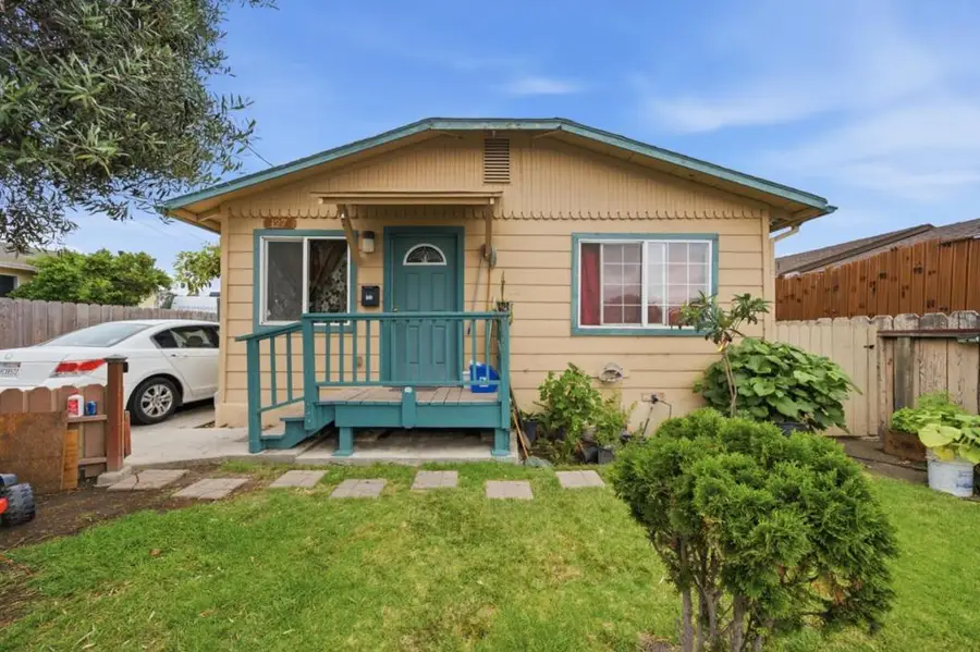 127 N Madeira Avenue, Salinas, CA 93905 - #3
