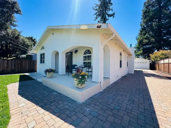 537 7th Avenue, Menlo Park, CA 94025
