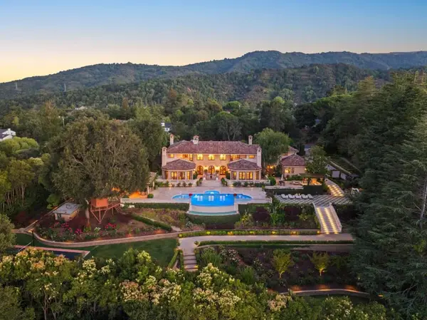 10285 Magdalena Road, Los Altos Hills, CA 94024