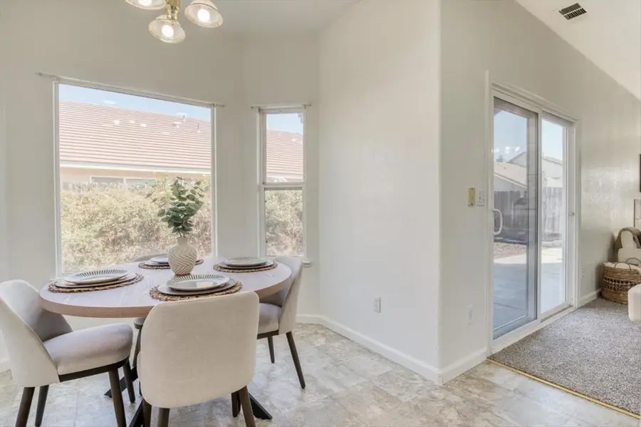 643 E Springer Drive, Turlock, CA 95382 - #2