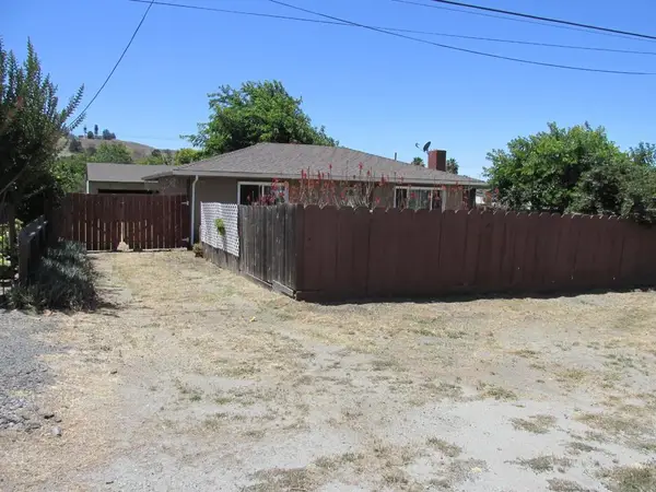 3020 Airline Highway, Hollister, CA 95023