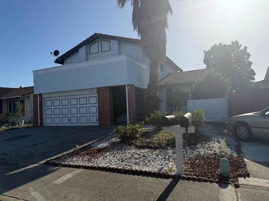 27949 Emerson Avenue, Hayward, CA 94545 - #2