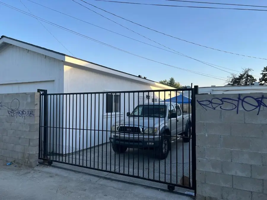 509 King Street, Bakersfield, CA 93305 - #2