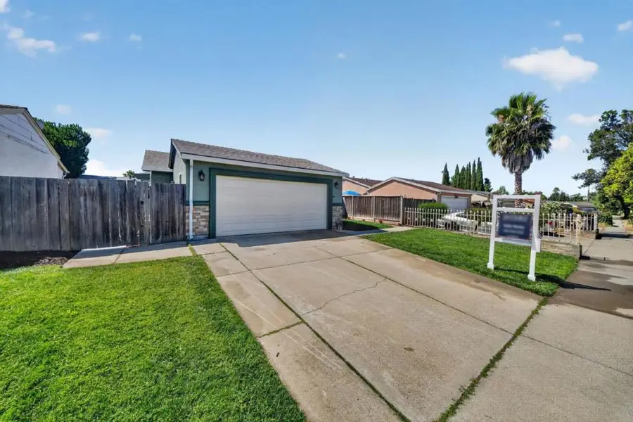1892 Macduee Way, San Jose, CA 95121 - #3