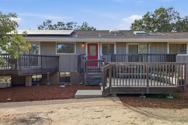 18 Middle Canyon Way #B, Carmel Valley, CA 93924
