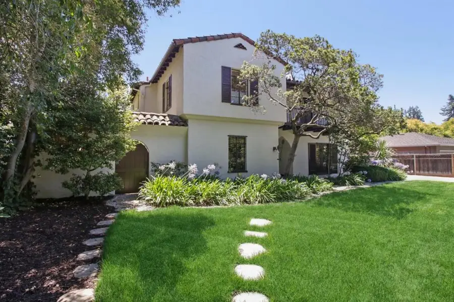 1560 University Avenue, Palo Alto, CA 94301 - #3