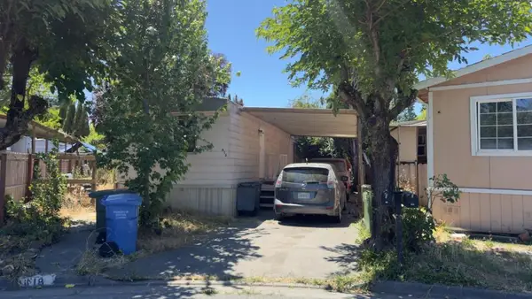 618 Corte Moreno #618, Rohnert Park, CA 94928