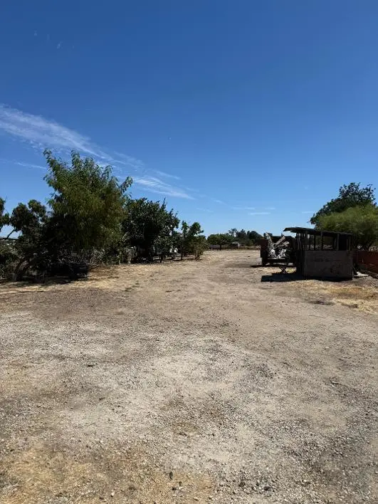 488 E Childs Avenue, Merced, CA 95341 - #3