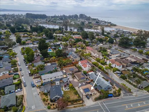570 17th Avenue, Santa Cruz, CA 95062