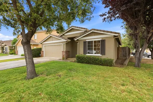 2500 Sadies Drive, Hollister, CA 95023