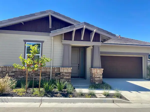 2106 White Oak Drive, Hollister, CA 95023