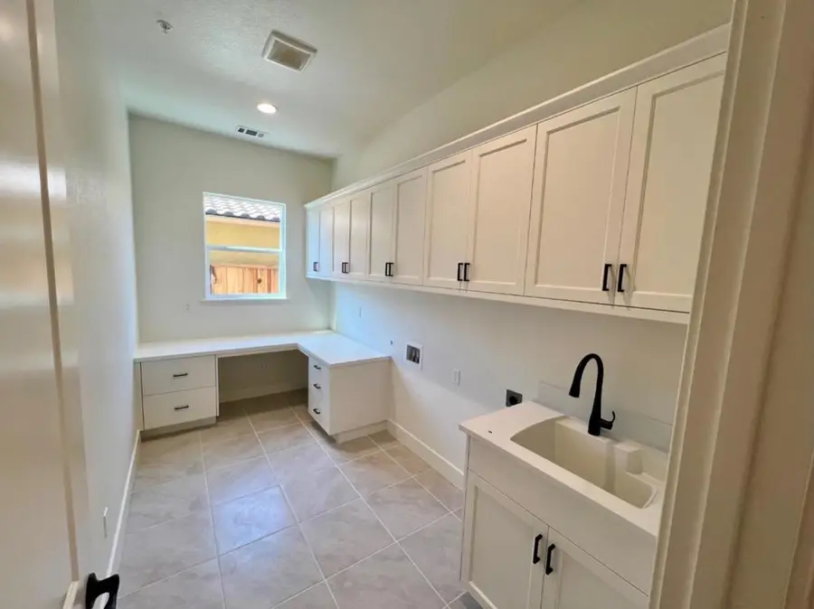 2106 White Oak Drive, Hollister, CA 95023 - #3