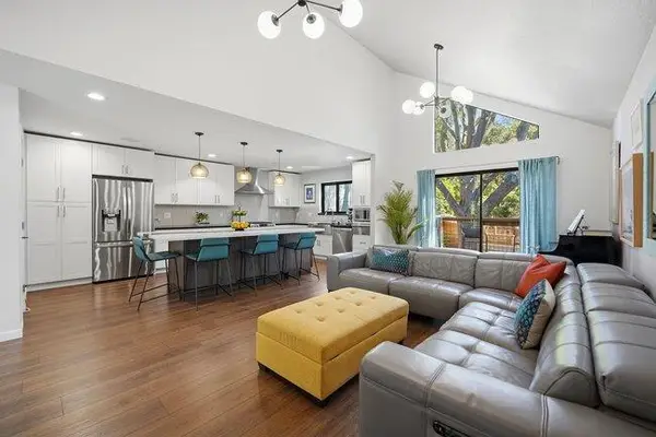 17070 Viewcrest Lane, Morgan Hill, CA 95037