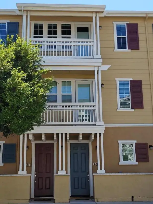 632 True Wind Way #608, Redwood City, CA 94063