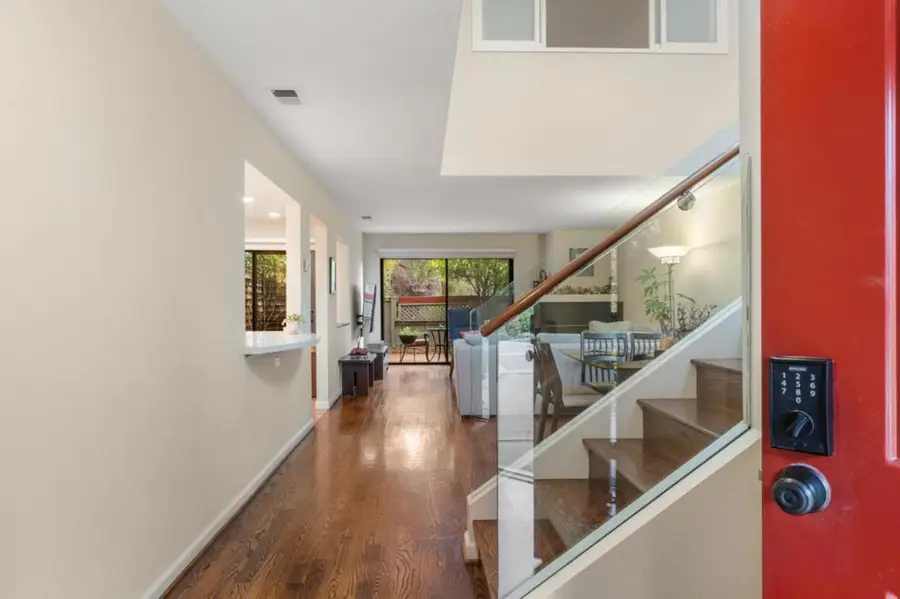 73 Peter Coutts Circle, Stanford, CA 94305 - #3