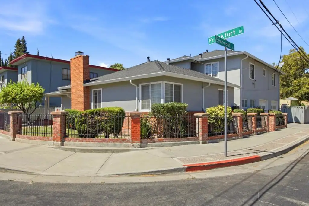 1131 Frankfurt Avenue, San Jose, CA 95126 - #1