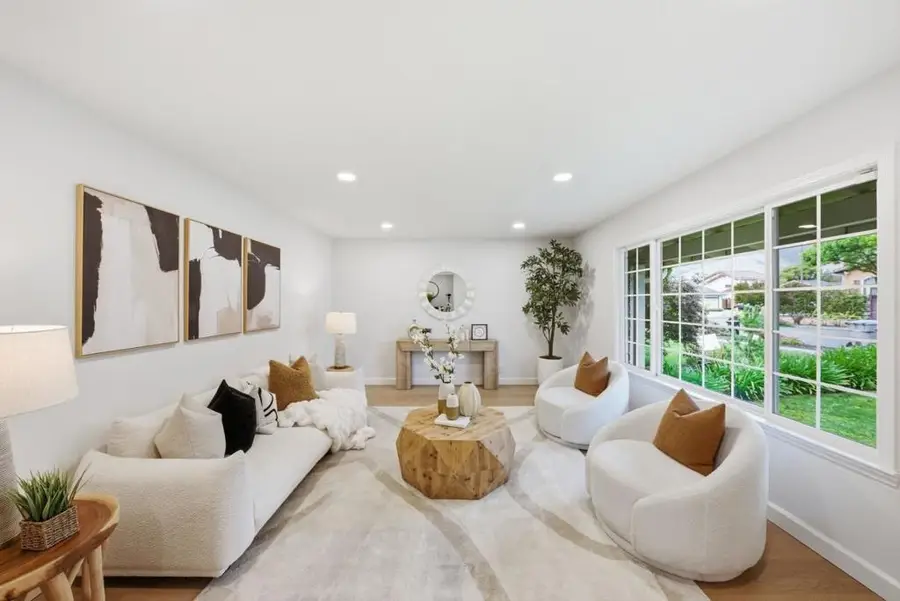 5343 Hounds, San Jose, CA 95135 - #3