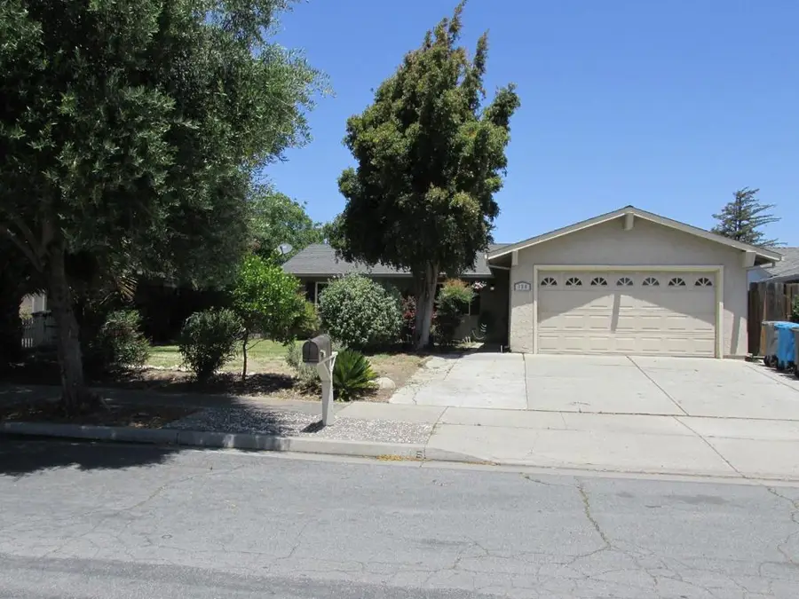 320 Mccarthy Street, Hollister, CA 95023 - #2