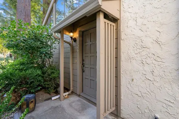 19626 Vineyard Lane, Saratoga, CA 95070